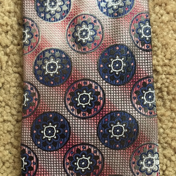 MURANO Medallion Print SILK TIE *Hand Tailored* - Picture 9 of 12